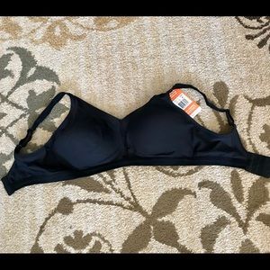 NWT Warner’s Seamless Wire-Free Black Bra